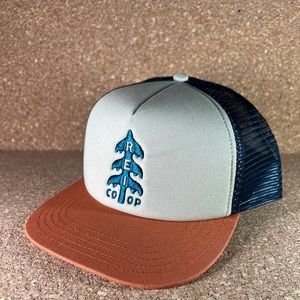 REI hat Flatbill SnapBack